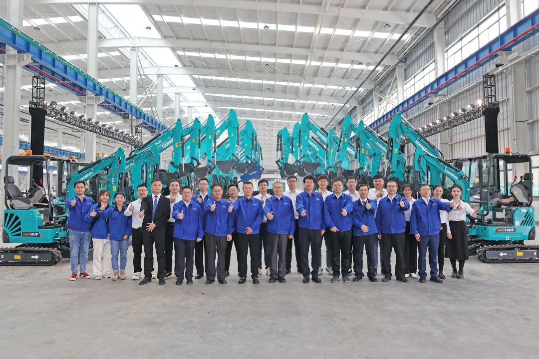 助力“双碳”目标!山河智能集中发布F系列国四挖掘机