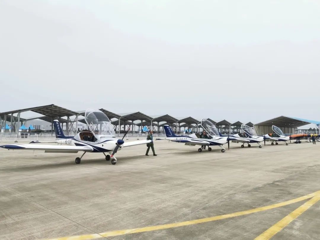 逆势飞翔!山河航空携手合作伙伴亮相2022南昌飞行大会