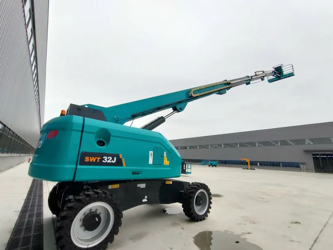 无需扩桥!山河智能国四款32米直臂式高空作业平台成功下线