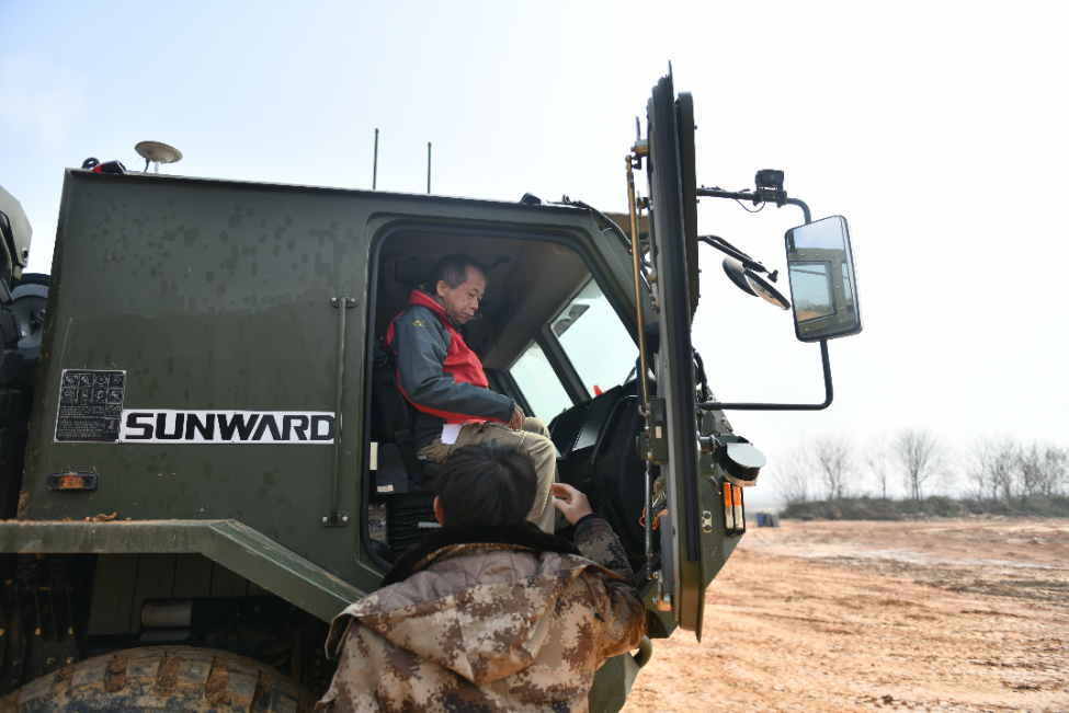 “十三五”国家重点研发计划课题装备顺利通过验收!山河智能为应急救援再添硬核力量