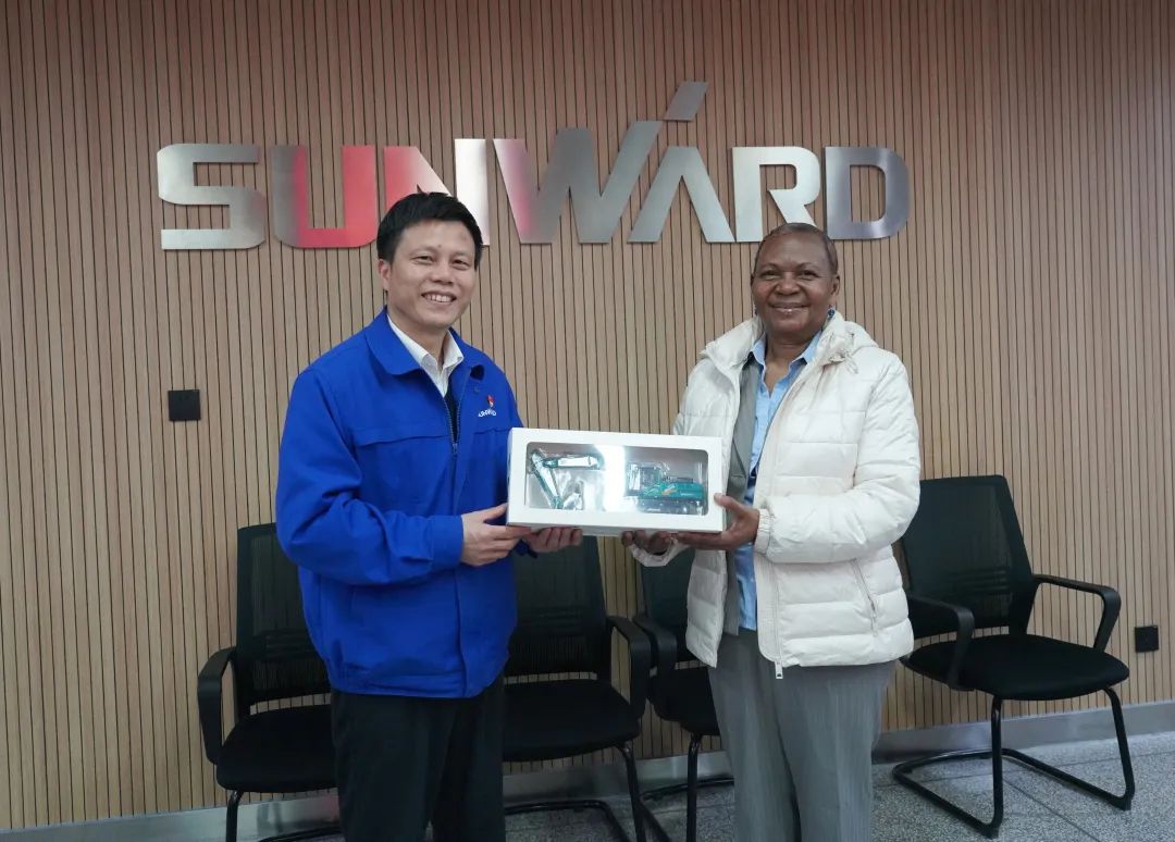 乌干达驻华大使到访山河智能