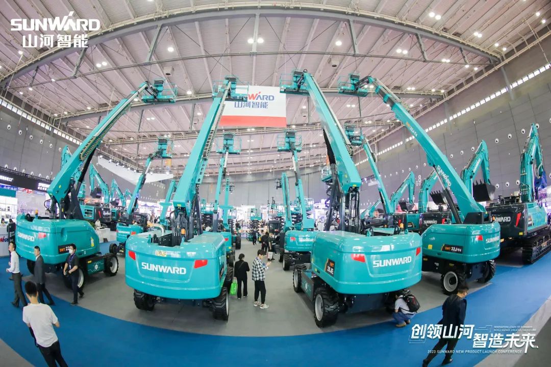 聚焦电动化、智能化!山河智能全系列高空机械产品亮相长沙展