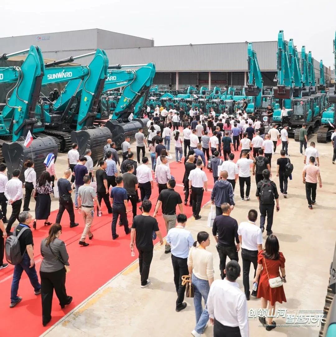 精品出击、互动不断!山河智能F系列挖掘机闪耀长沙展