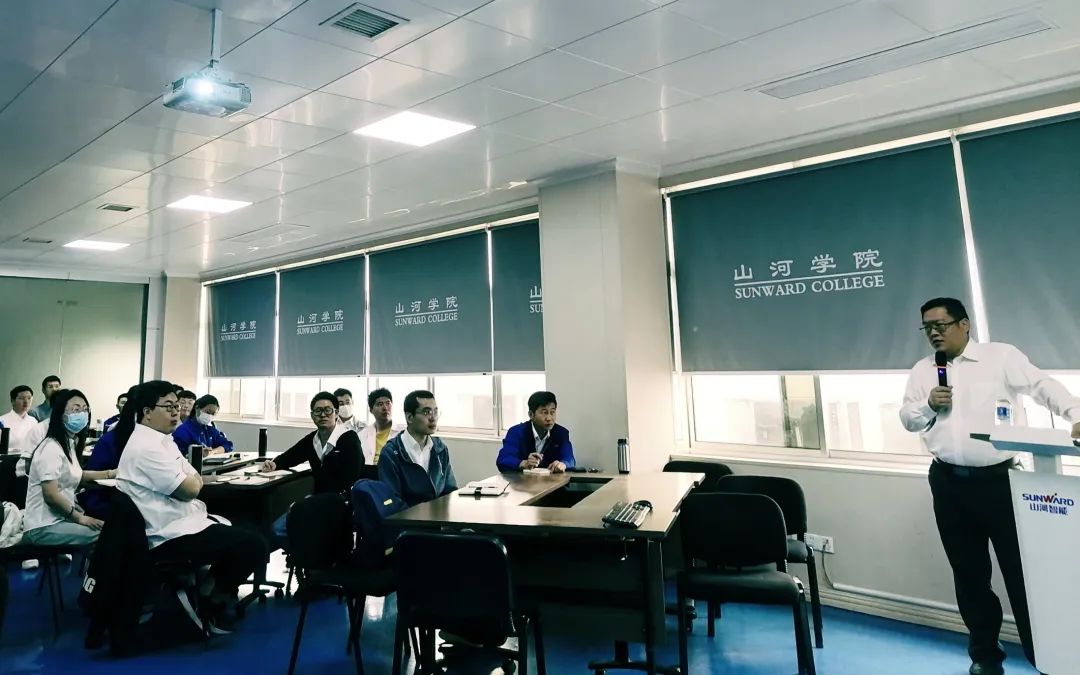 劳动光荣,创造伟大!记录那些平凡且伟大的劳动瞬间