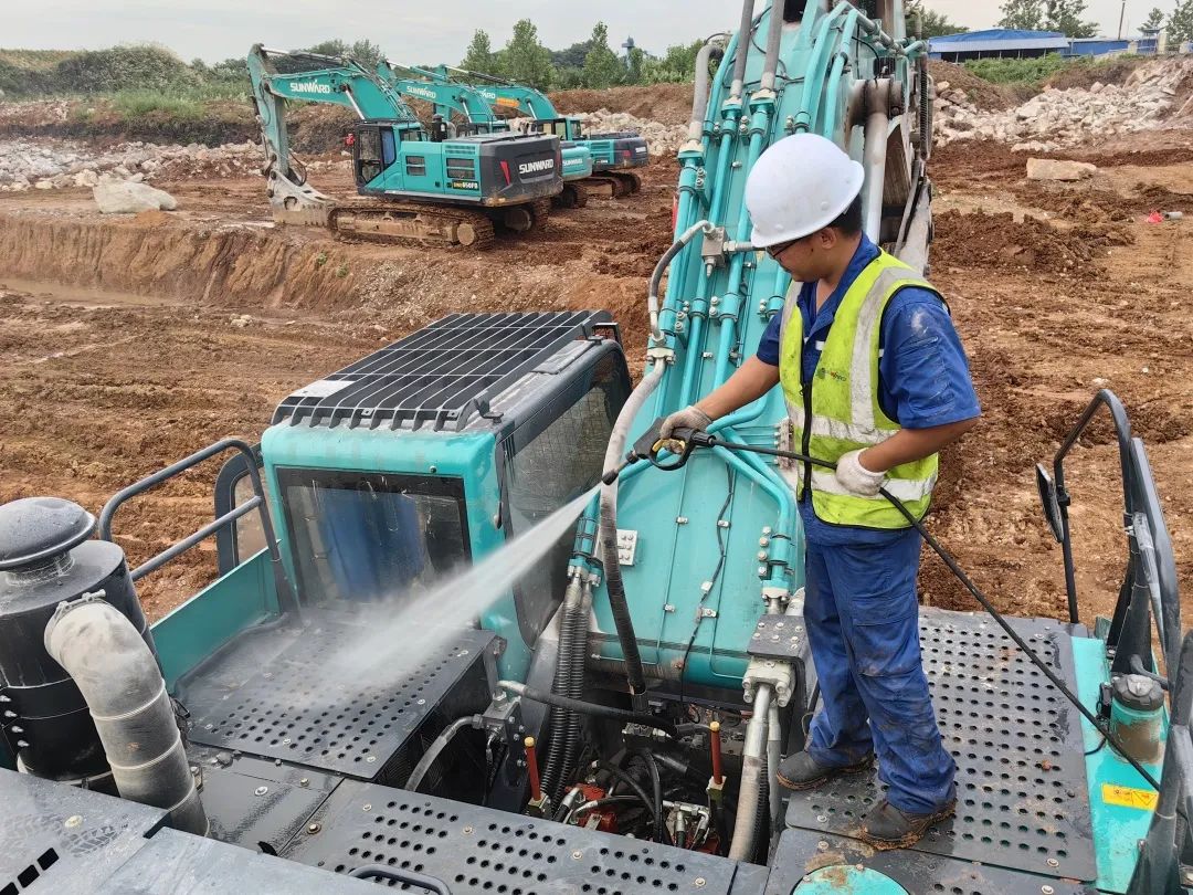 品质山河,用心服务!山河智能挖掘机2023年服务万里行正式出征