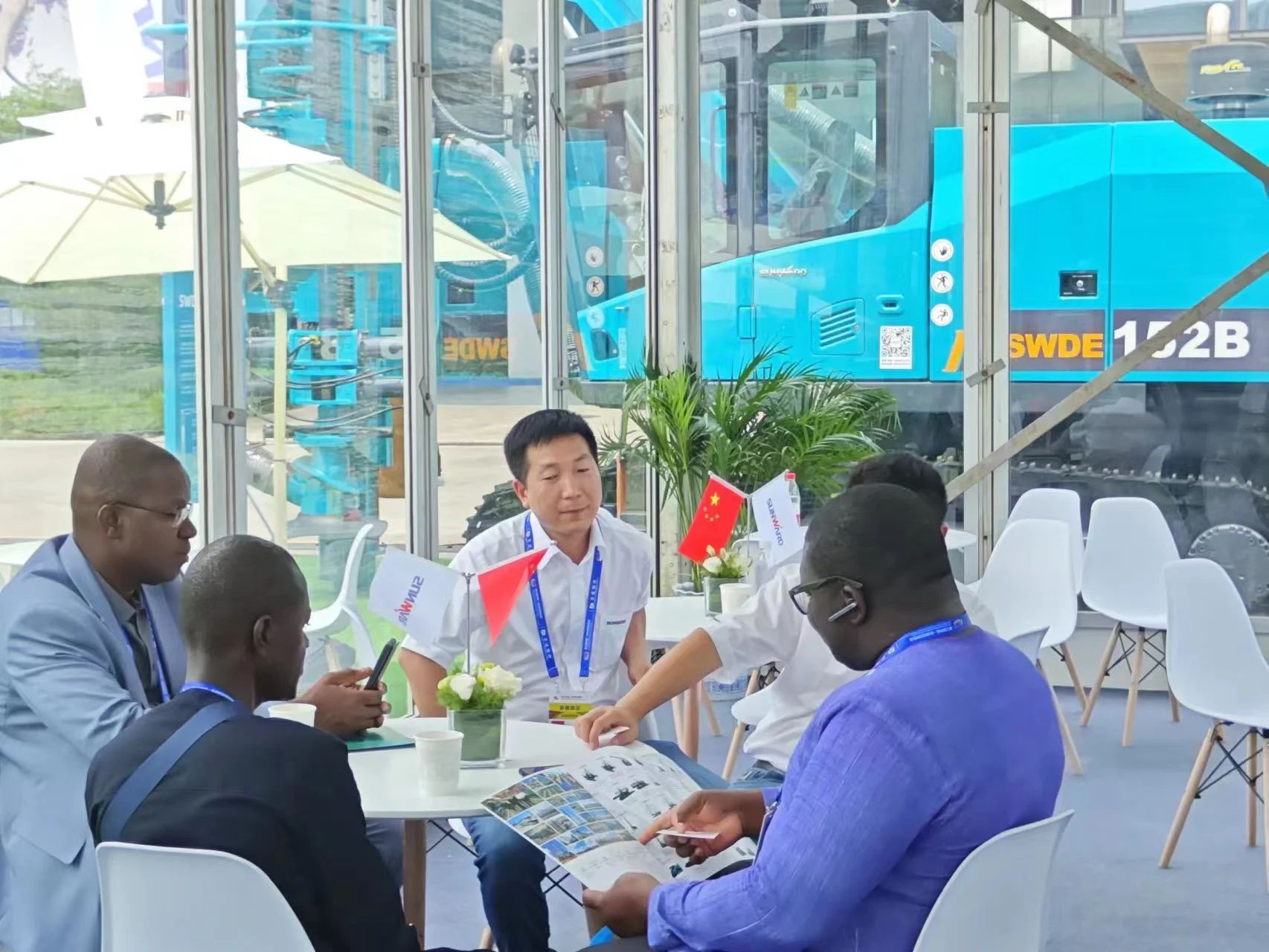 逐梦非洲,携手同行!山河智能亮相第三届中非经贸博览会