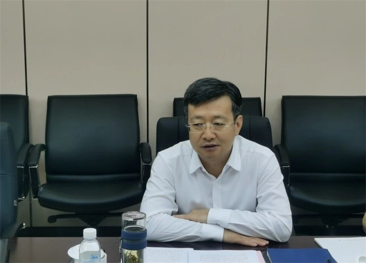 深化合作、共创辉煌!何清华带队拜访中土集团