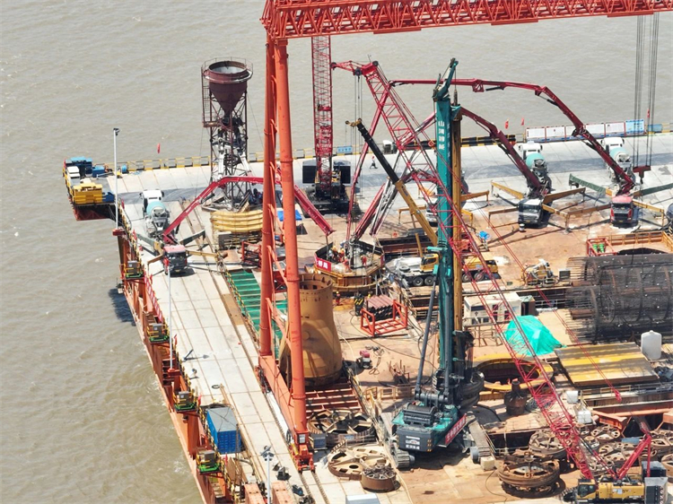 捷报!山河智能完成“全球最大”6.3米直径旋挖桩成孔成桩