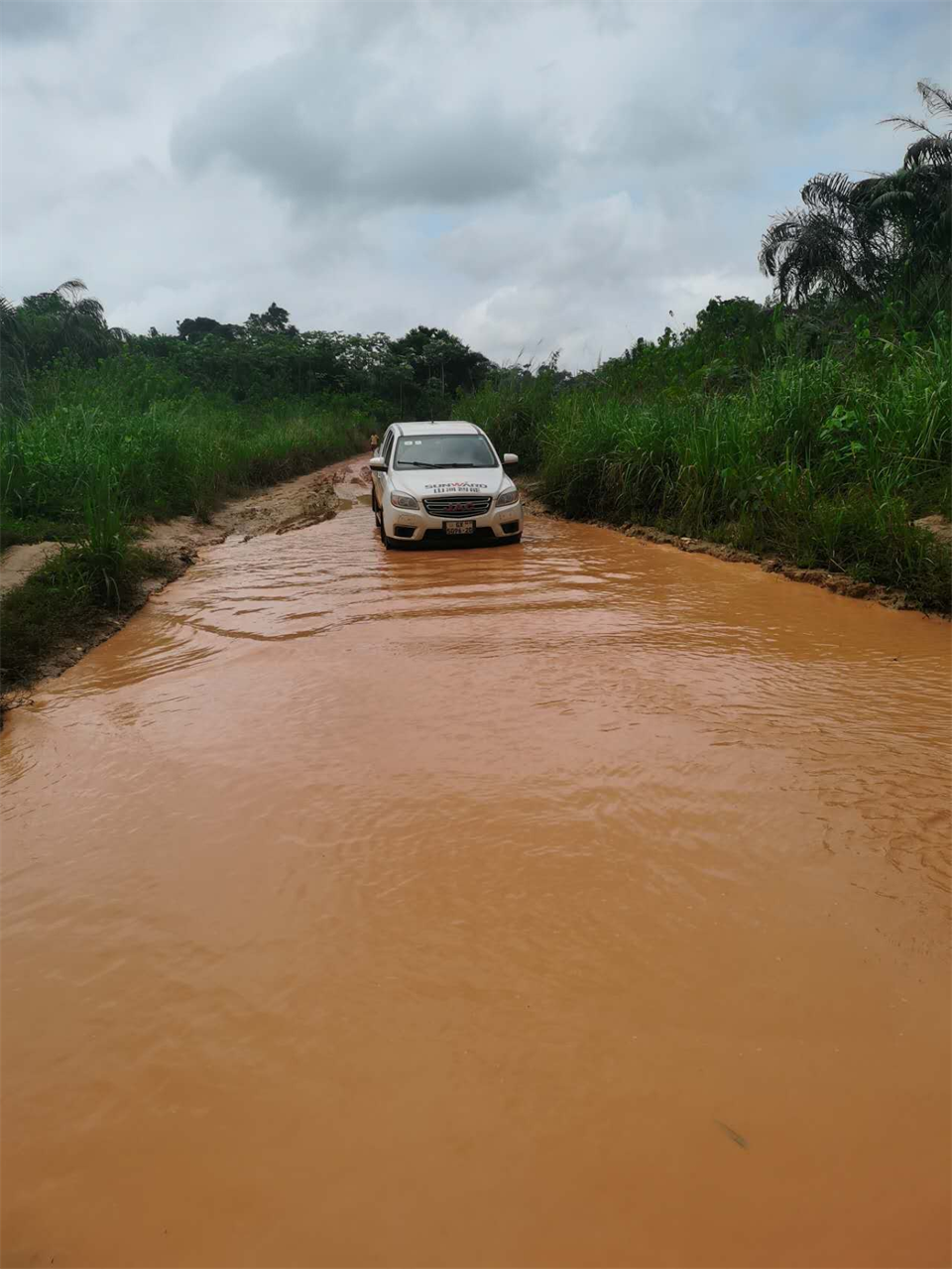 品质山河,用心服务!山河智能服务万里行活动走进非洲加纳
