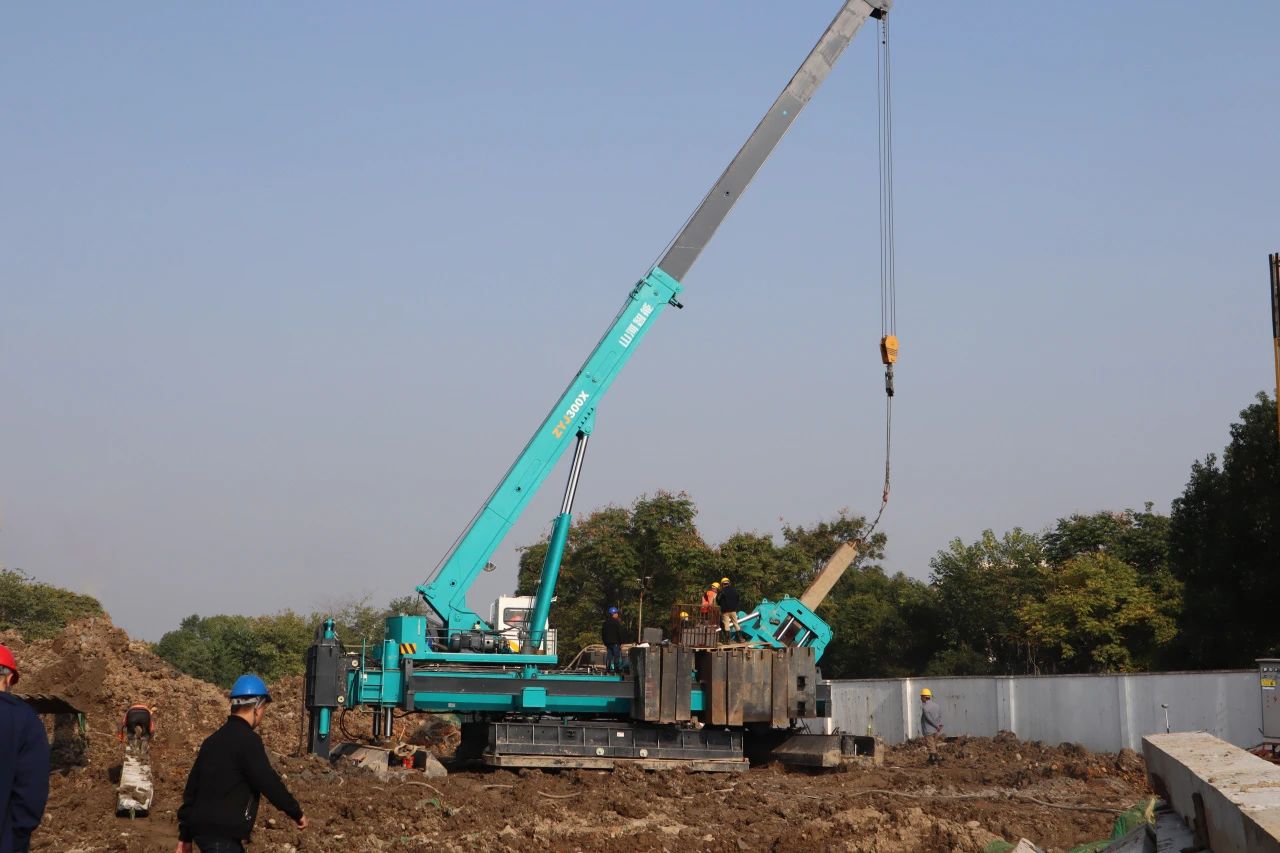 “山河绿”闪耀西子湖畔!山河智能ZYJ300X斜桩压桩机强势来袭