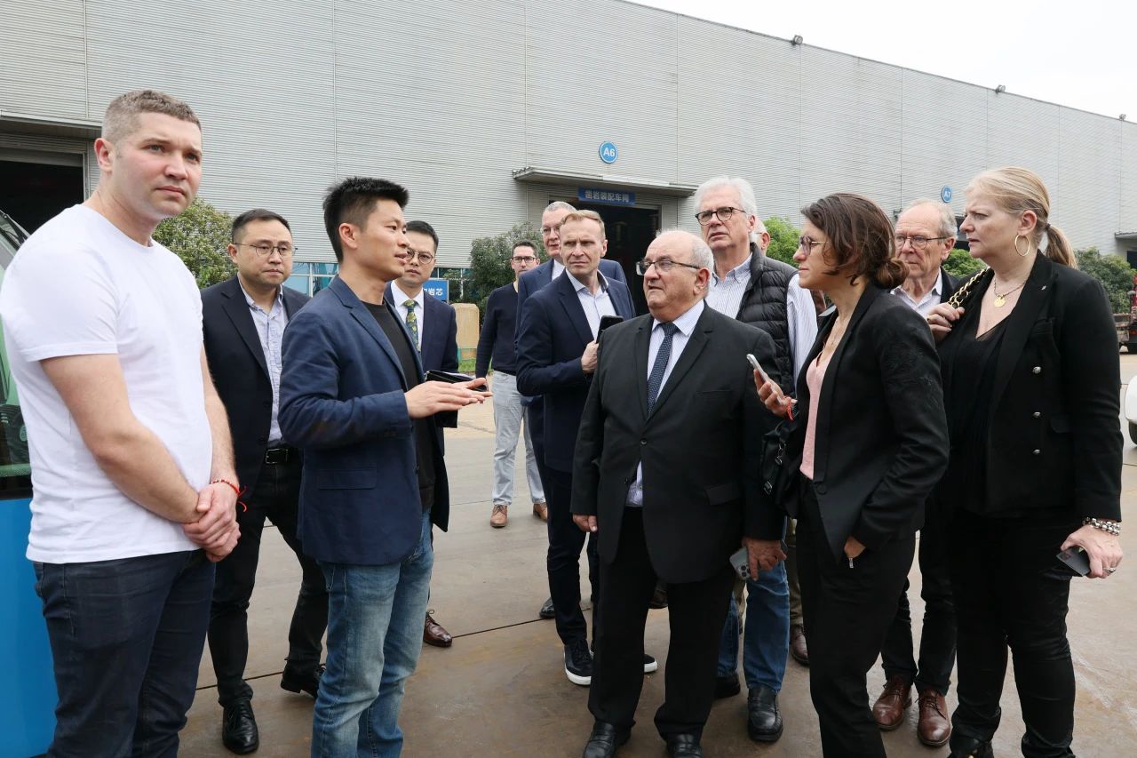 蒙达尔纪市代表团一行考察山河智能