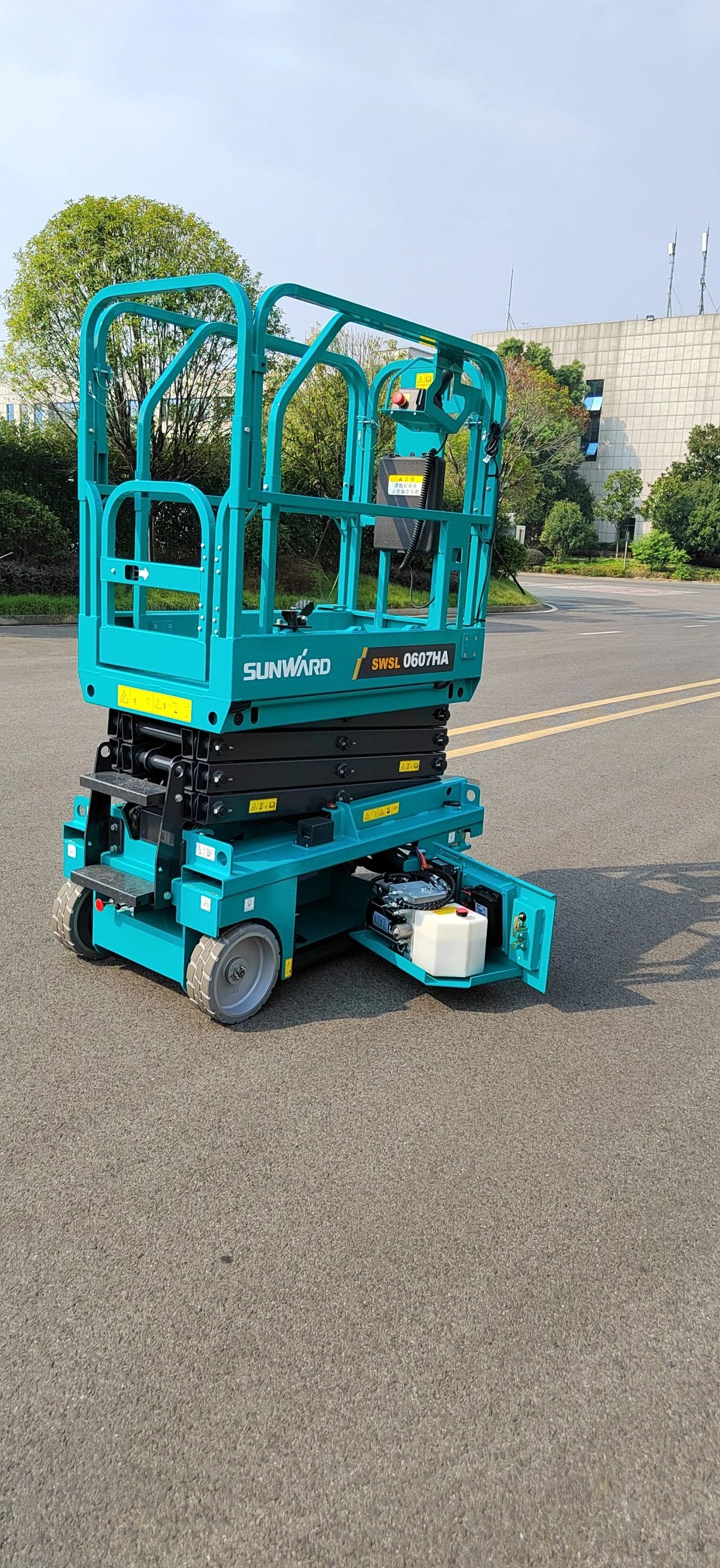 向“新”而行!山河智能又一款电动液驱剪叉式高空作业平台发布