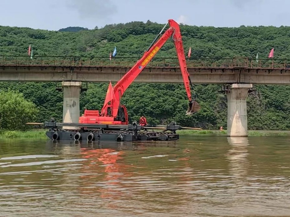 硬核破解“最后一公里”难题,山河智能应急救援设备助力“应急使命·2025”演习!