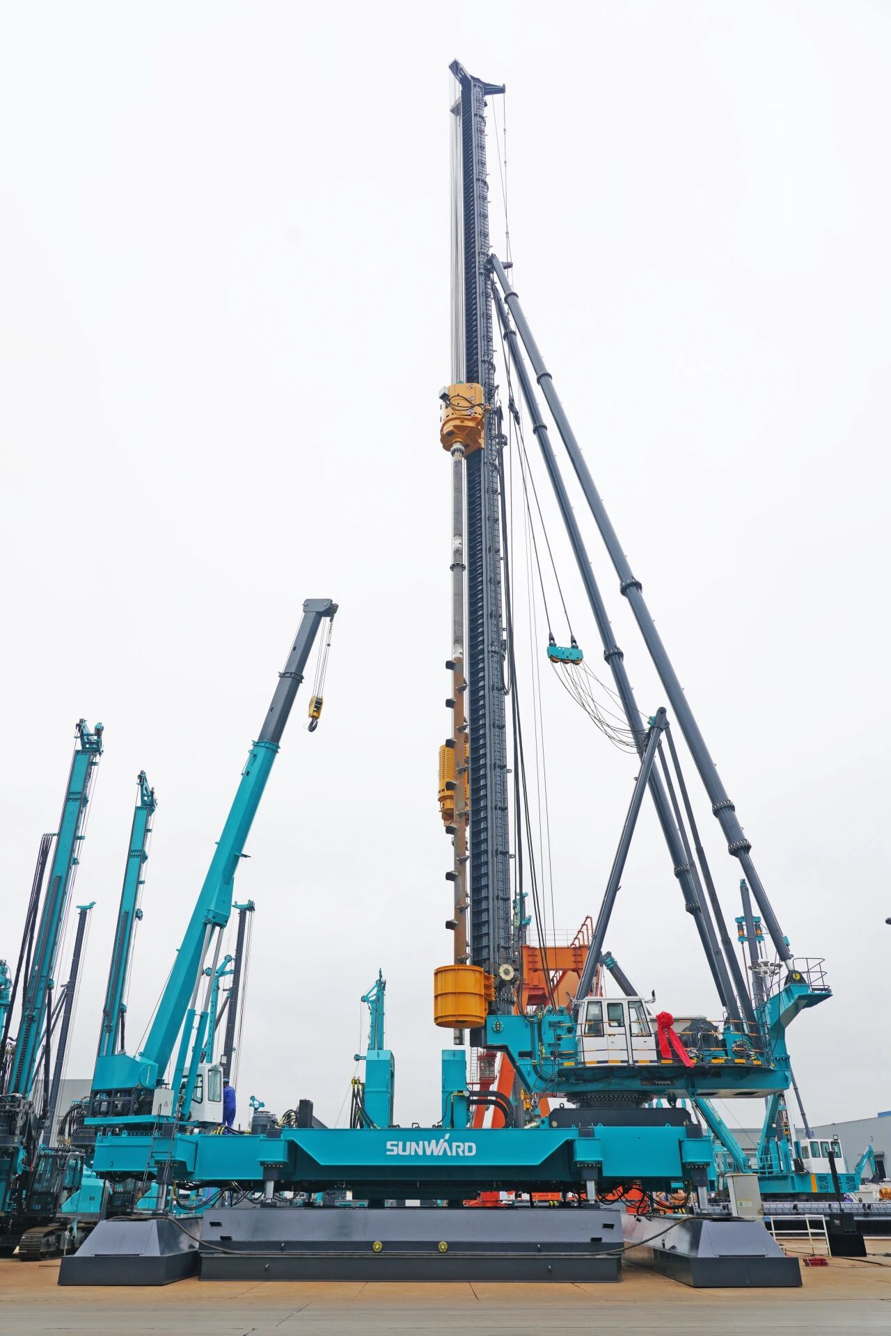 破局深基施工!山河智能搅拌中掘植桩一体机重磅交付