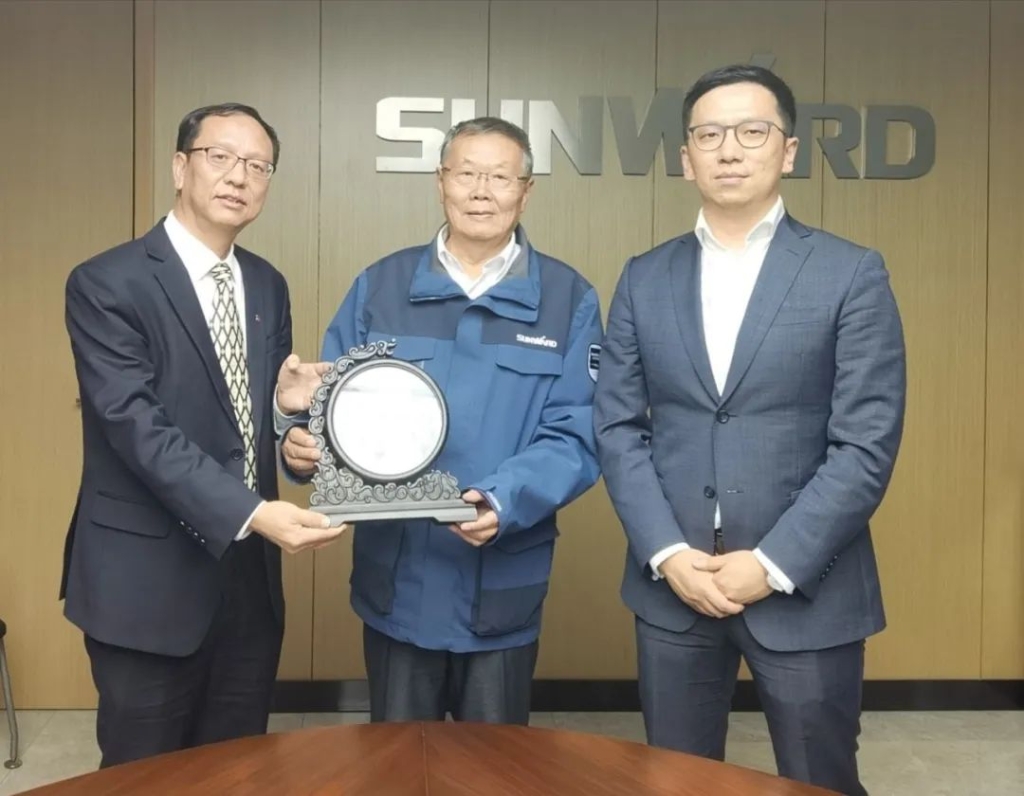 摩根士丹利银行亚洲有限公司批发银行新加坡分行领导考察山河智能