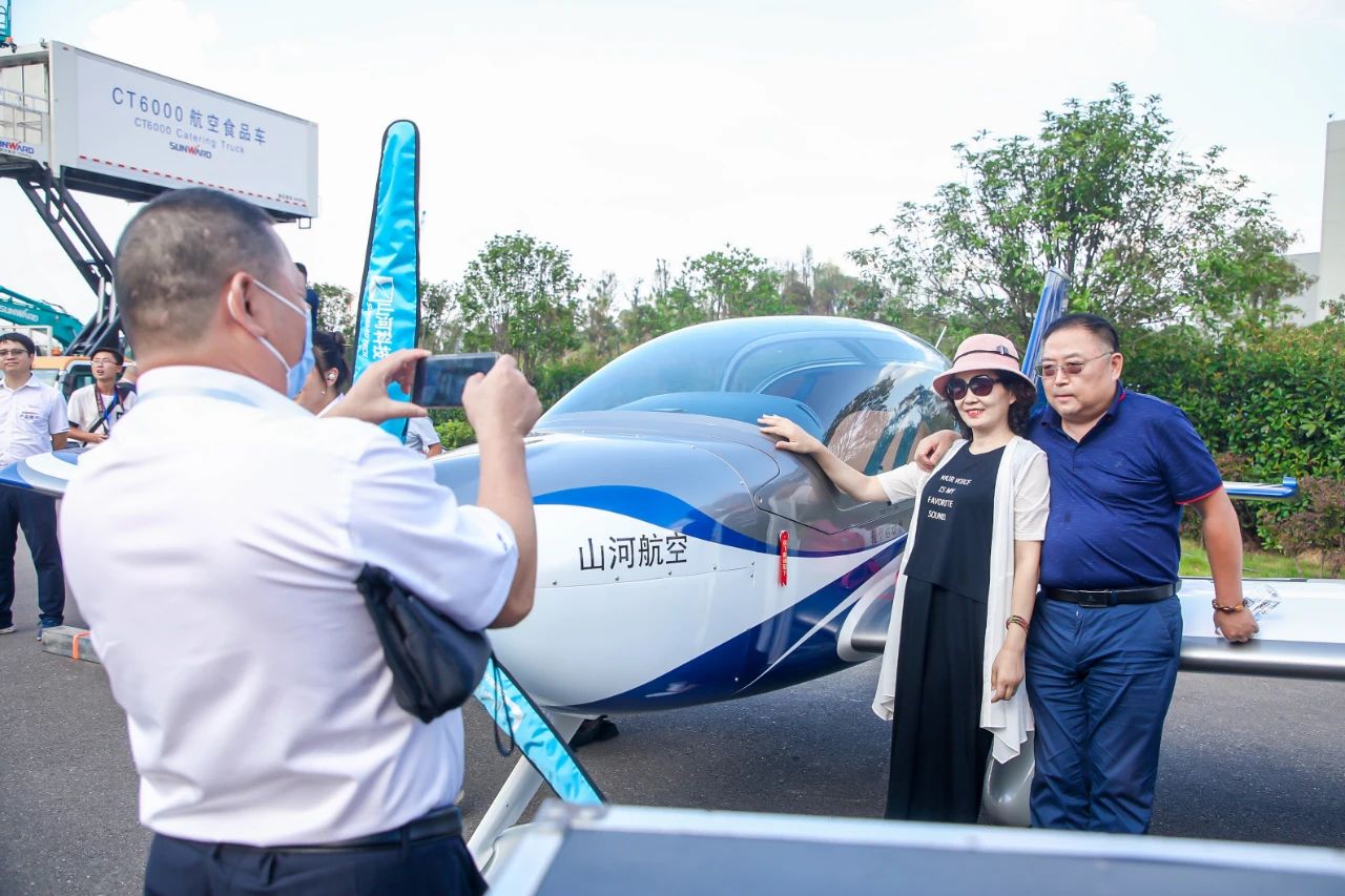 逛展超热闹！山河智能成果展示会高能名场面来袭