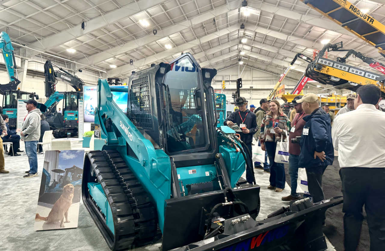 山河智能亮相加拿大最大重型设备展