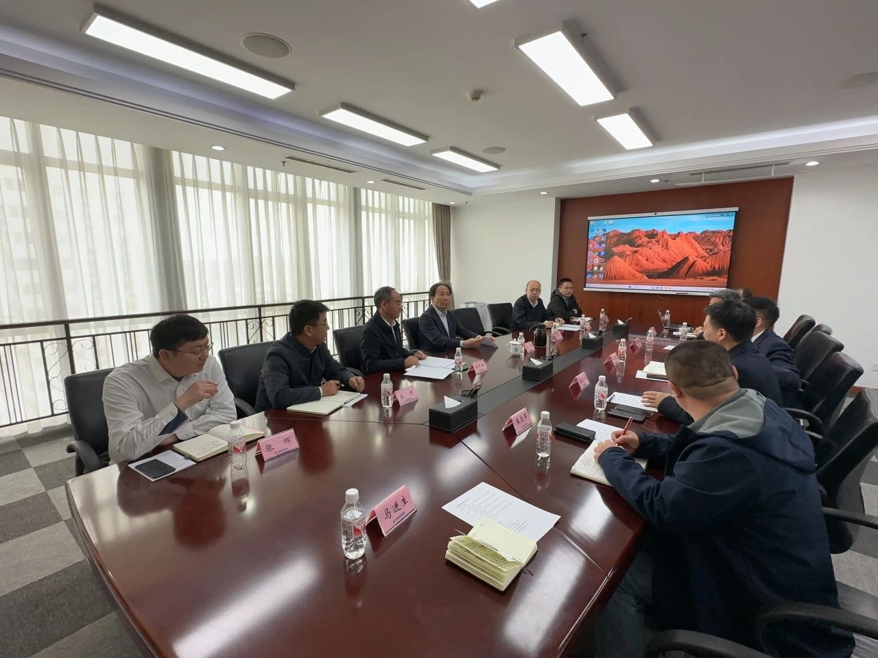 山河智能董事长付向东带队拜访中煤地质总局、大地特勘公司